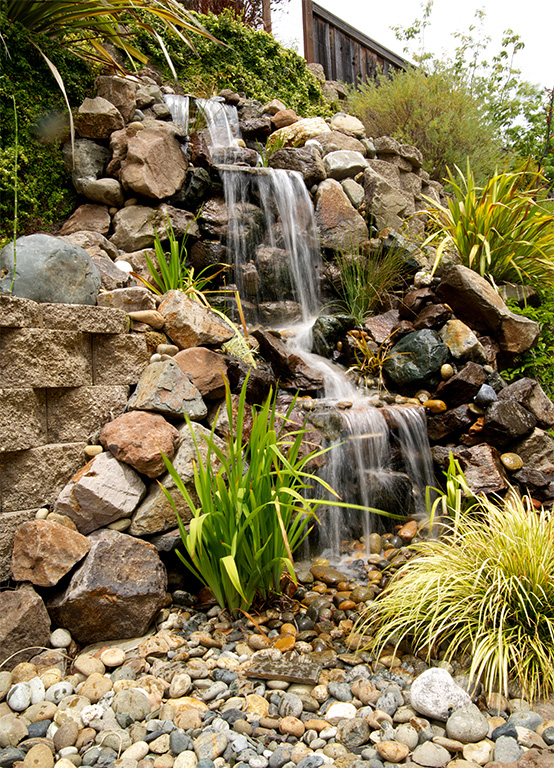 Pictures and inspiration for water features, koi ponds in the bay area